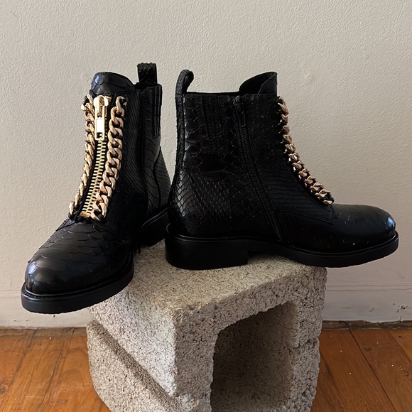 Jeffrey Campbell boots - Picture 4 of 4